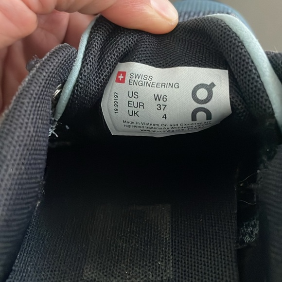 On Cloud 5 running shoes Women’s 6 - Picture 4 of 4